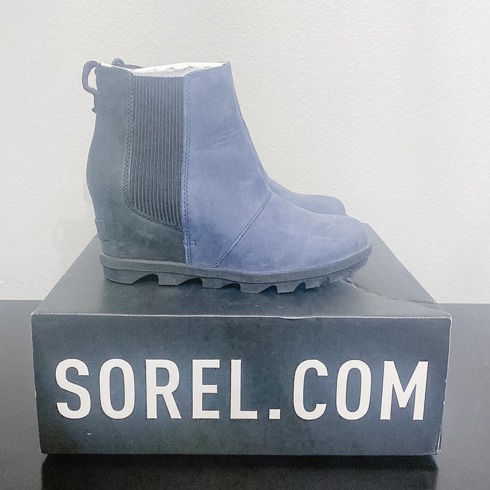 Sorel Joan of Arctic Wedge II Chelsea Ankle Boot Collegiate Navy Size 7.5 EUC